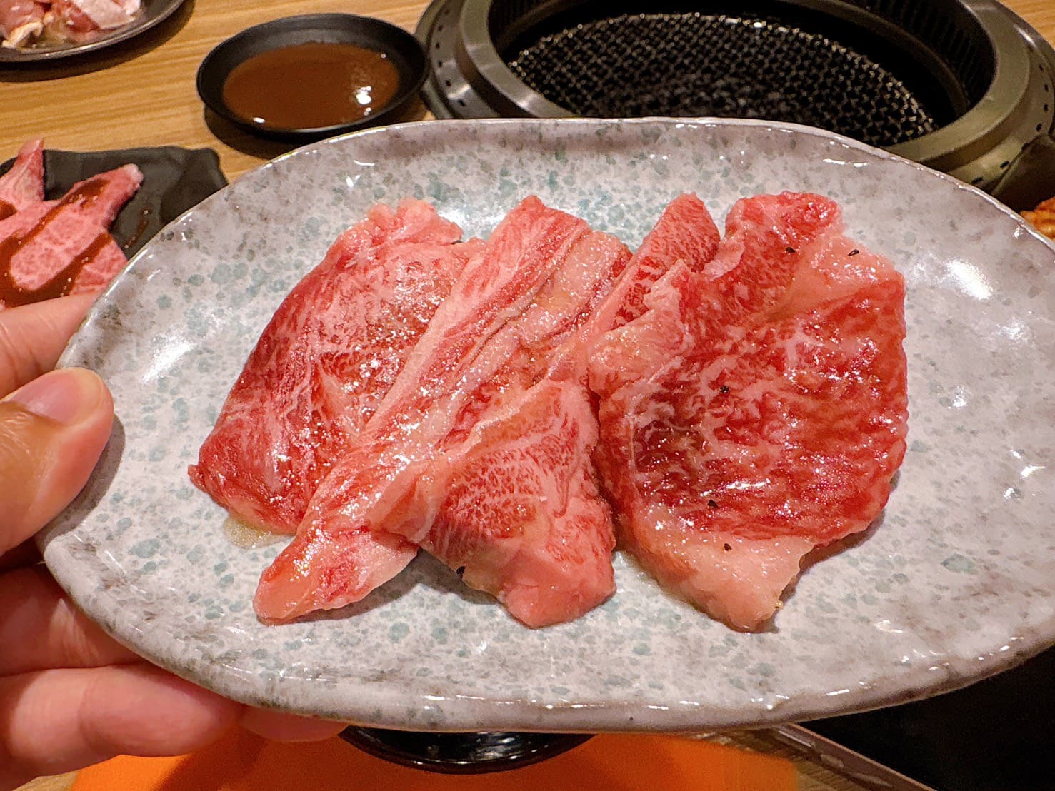 《名古屋美食》松阪牛燒肉一升瓶JR名古屋站，和牛名店可預約(菜單) @神農太太底家