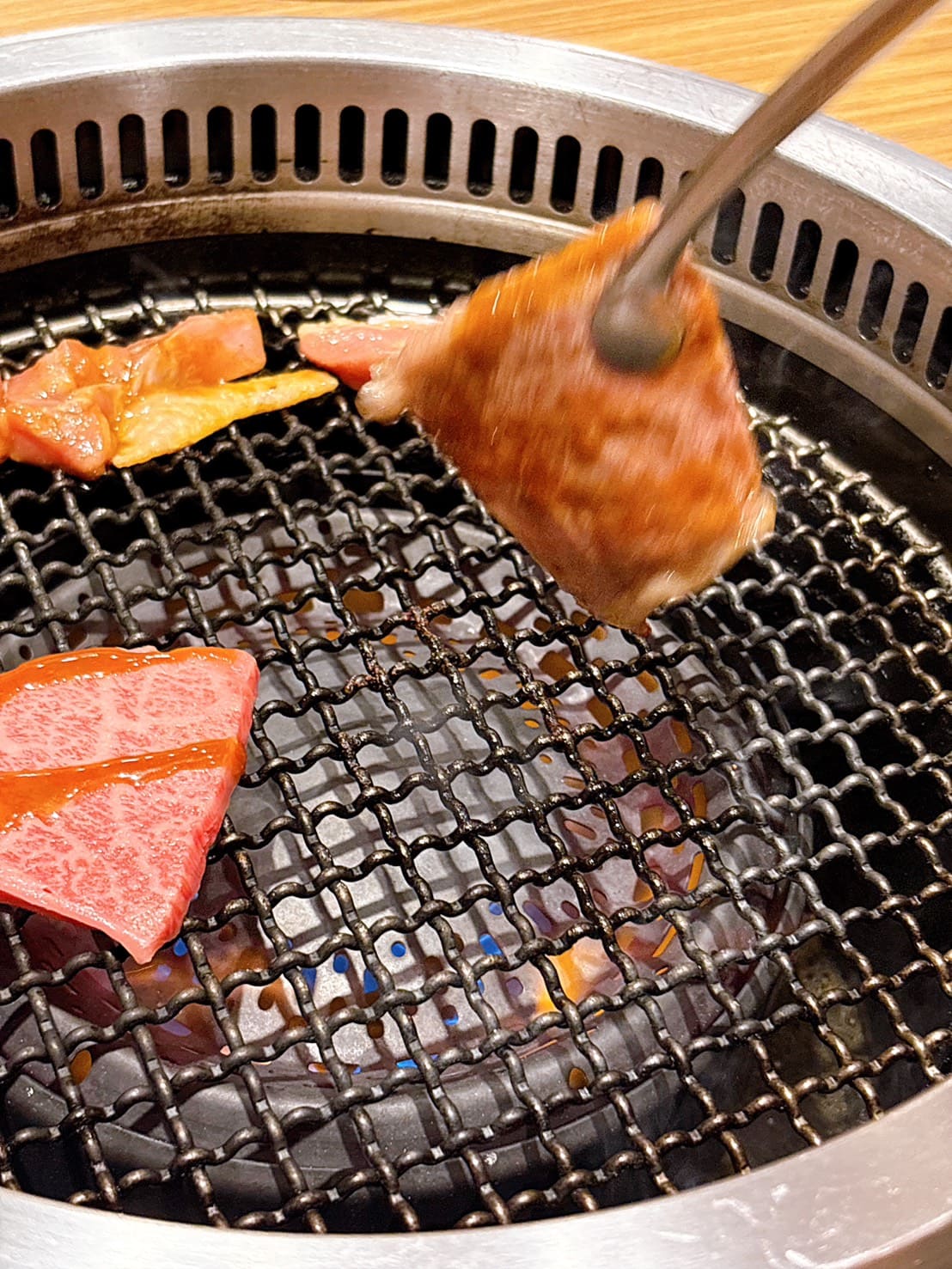 《名古屋美食》松阪牛燒肉一升瓶JR名古屋站，和牛名店可預約(菜單) @神農太太底家