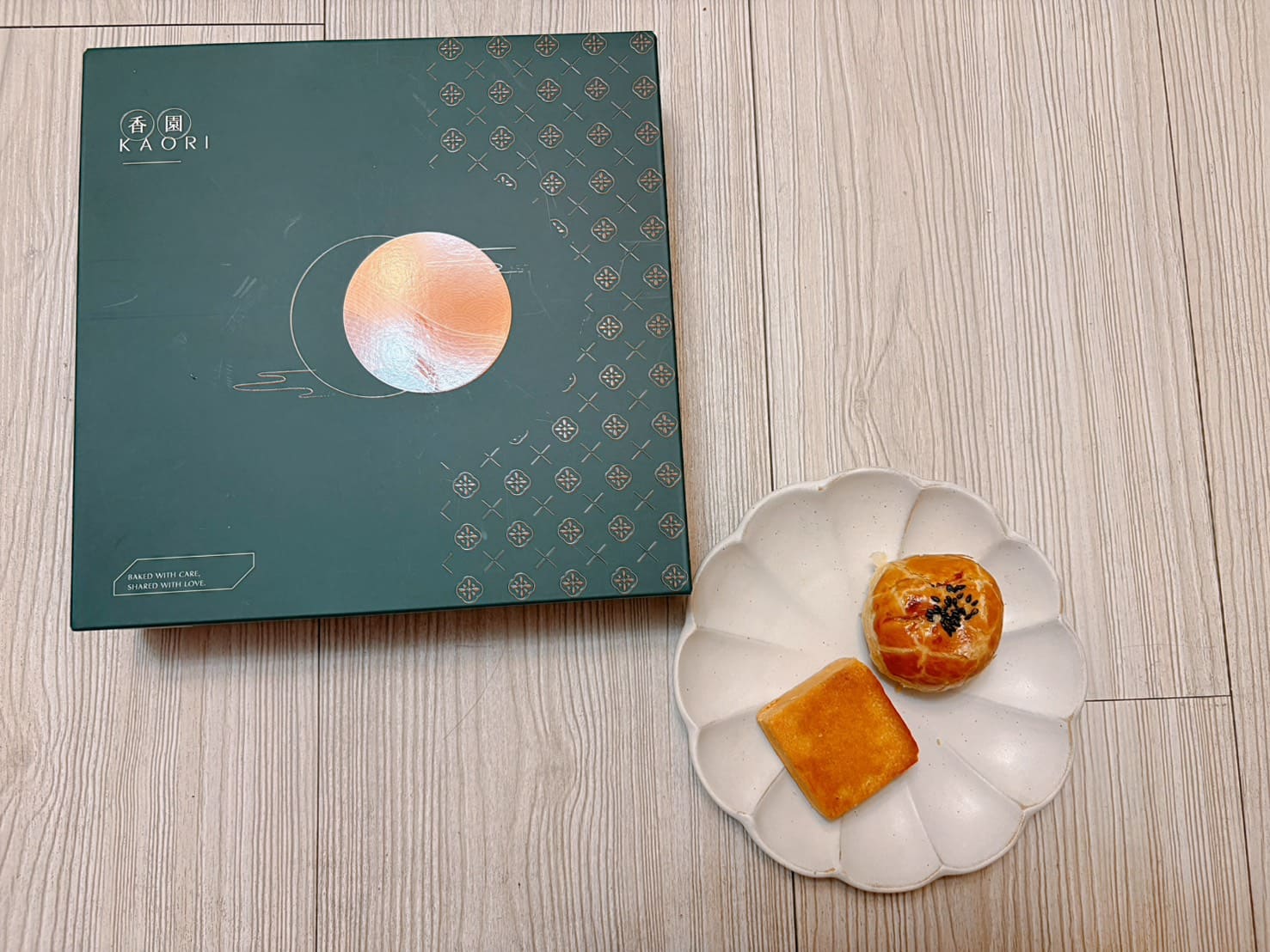 《新竹美食》香園紀念教養院蛋黃酥鳳梨酥，好吃還可以做公益(2026價目表) @神農太太底家
