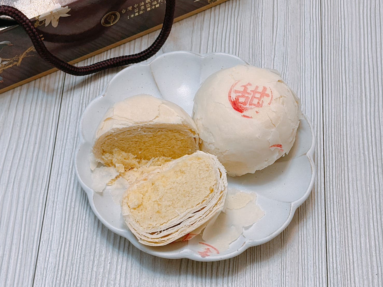 《苗栗美食》中油福利社蛋黃酥綠豆椪，隱藏版美味月餅(2026價目表) @神農太太底家